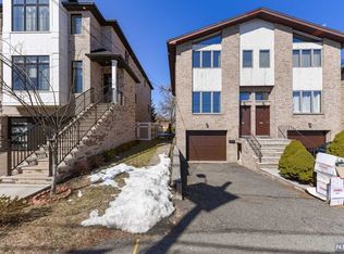 2417 1st St, Fort Lee, NJ 07024