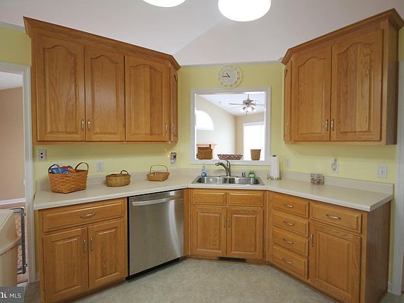 4th image of 37 Pribble Ln