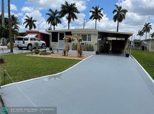 8510 SW 20th St, Davie, FL 33324