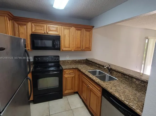 1545 Lake Crystal Dr APT H, West Palm Beach, FL 33411