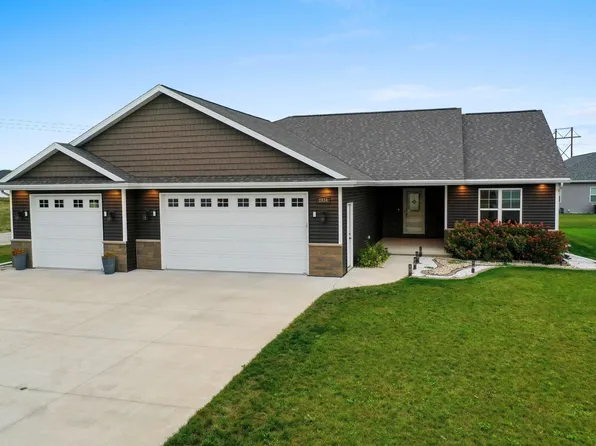 2834 W Fallen Oak Dr, Appleton, WI 54913