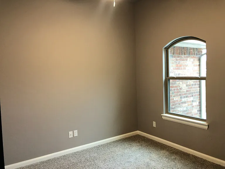 1540 Savannah Cir — Photo 18