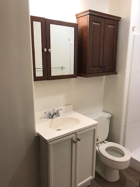 6 bed, $2,880 — Photo 4