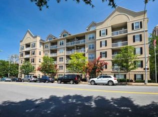 1075 Peachtree Walk NE UNIT A411, Atlanta, GA 30309