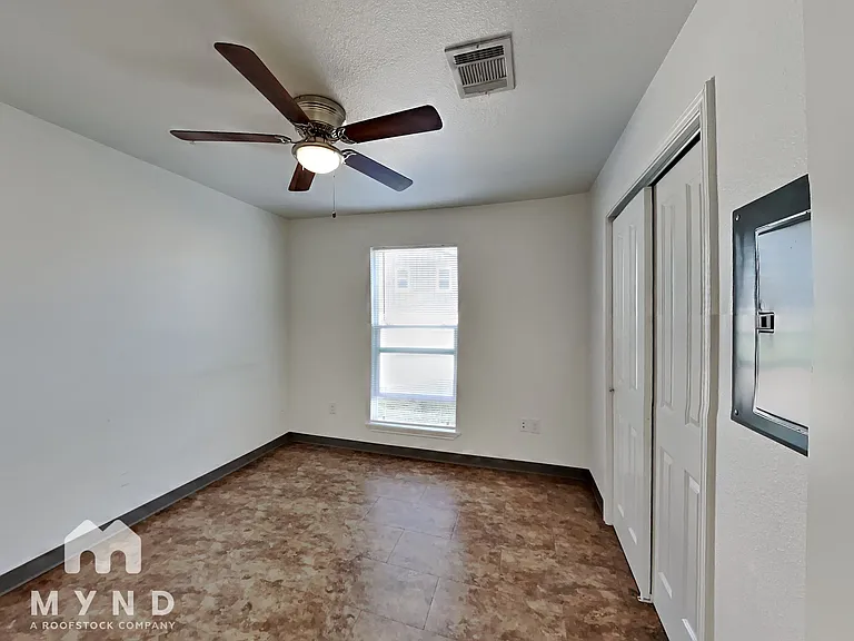 708 W 6th St #A — Photo 12