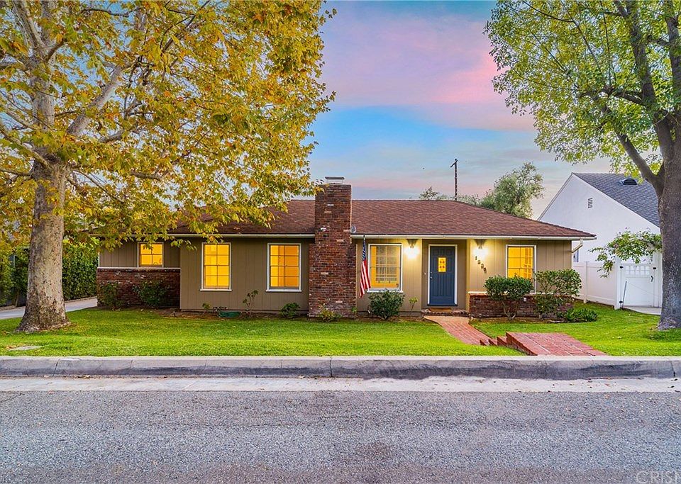 1st image of 1220 Pequena Ln