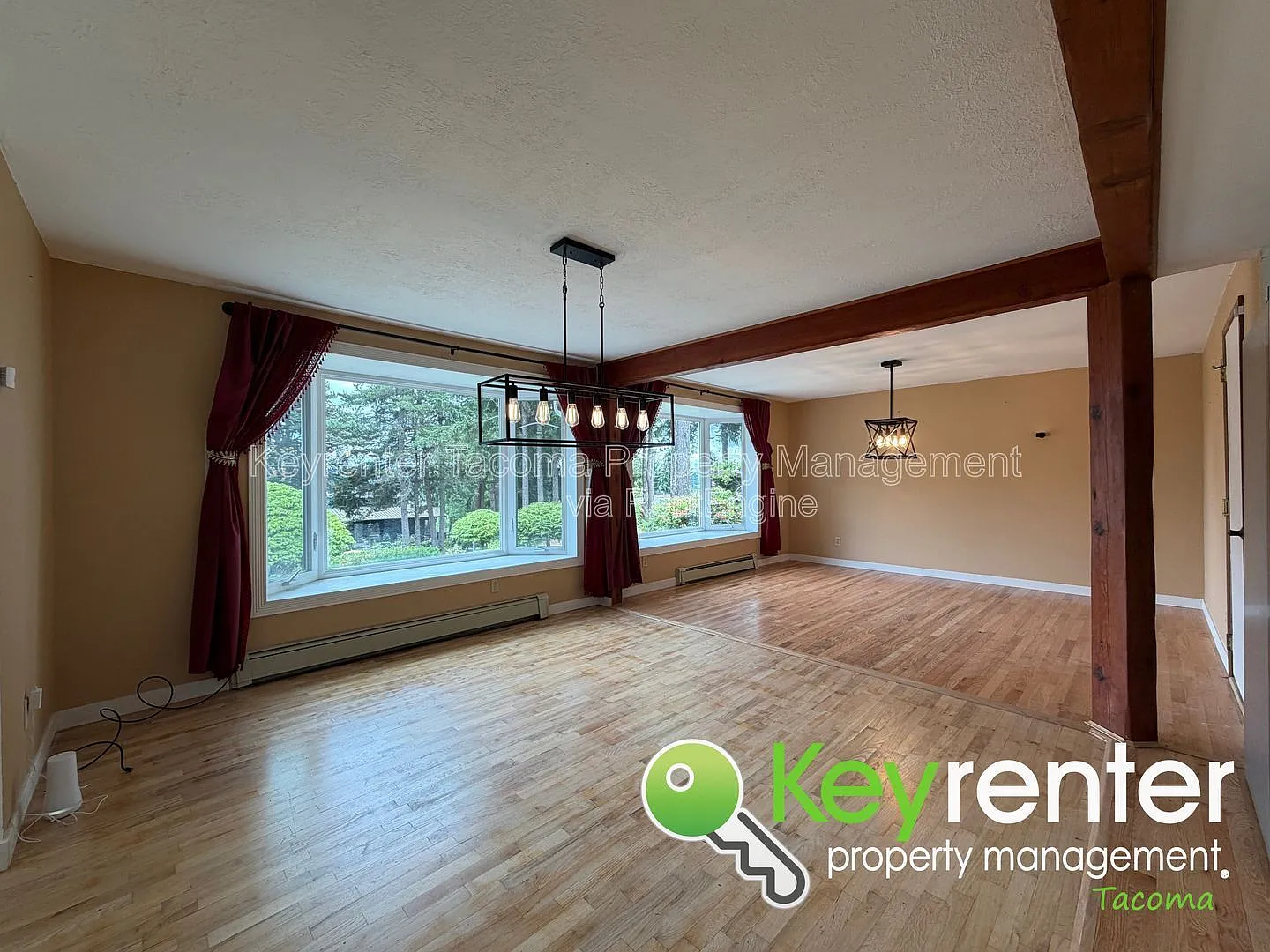 4 bed, 2.5 bath, 3240 sqft, $3,000 — Photo 4