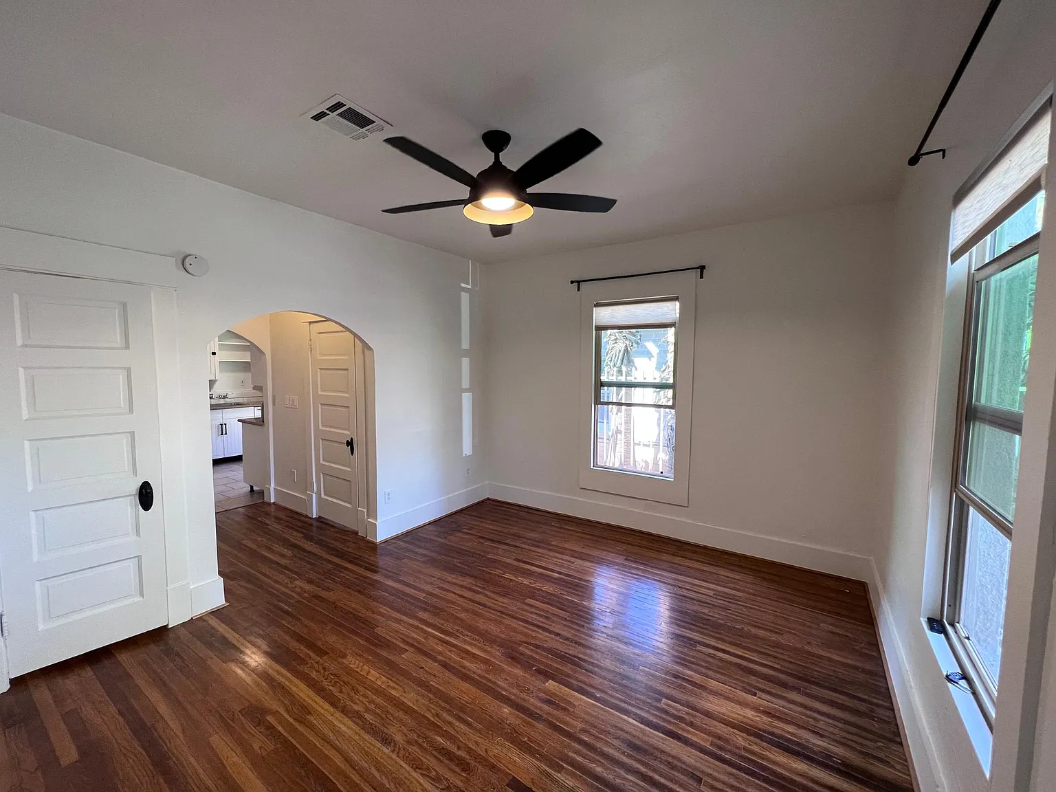 1031 E Palm Lane — Photo 3