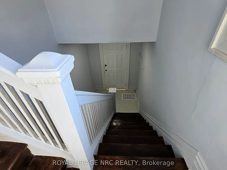 4425 Hiram St — Photo 6