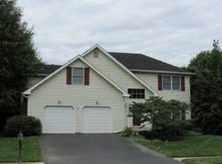 8 Caynor Ct, Newark, DE 19711