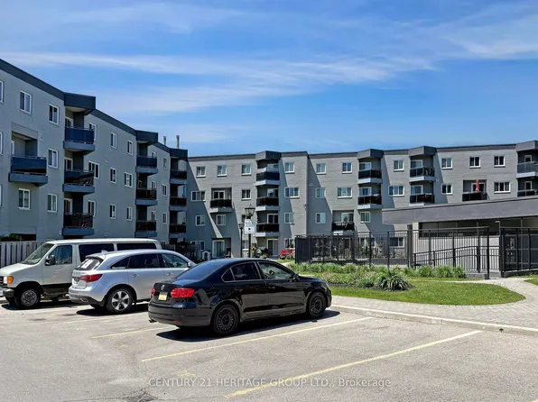 2001 Bonnymede Dr #91, Mississauga, ON L5J 4H8