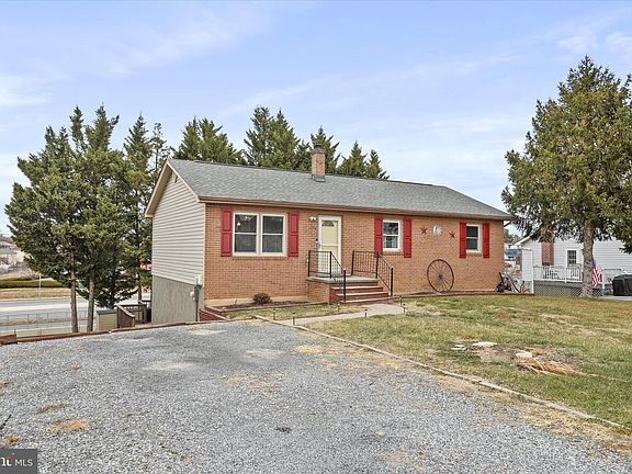 4th image of 104 Linwood Ct