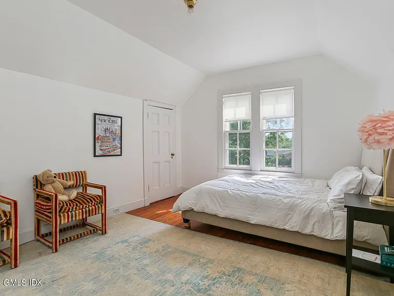2 Quintard Ave — Photo 31
