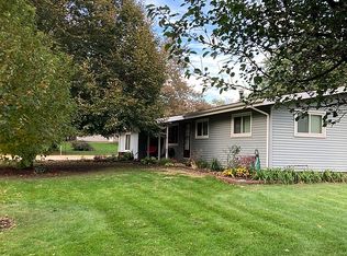 8145 Elm Ave, Downs, IL 61736