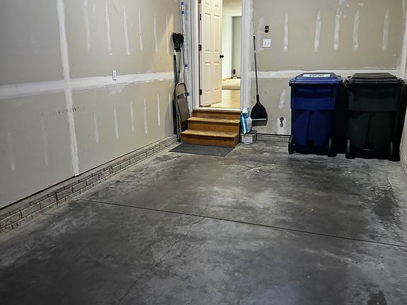 5th image of 1631 Jenna Dr