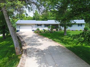 2105 Ridgewood Dr NW, Alexandria, MN 56308