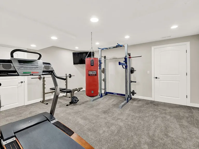 1693 E Crimson Oak Dr — Photo 31