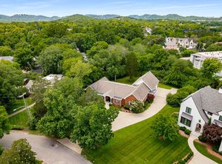 1631 S Observatory Dr, Nashville, TN 37215