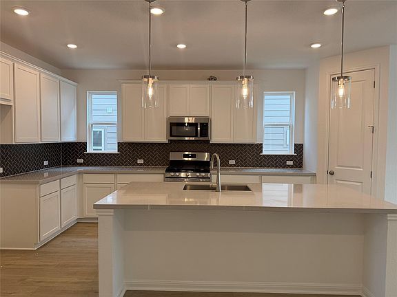3rd image of 13212 Parsons Prairie Ln