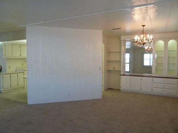 4th image of 881 N Lake St Space 284