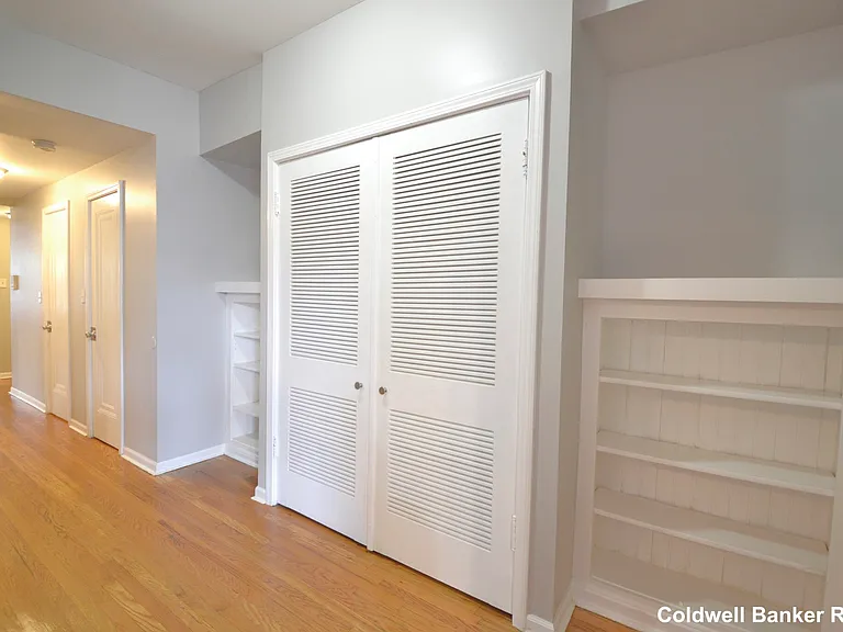 2510 N Harding Ave #2N — Photo 7