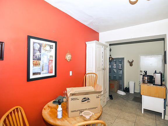 5th image of 2505 N Lincoln Ave APT 2