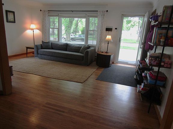 2nd image of 302 S 12th St
