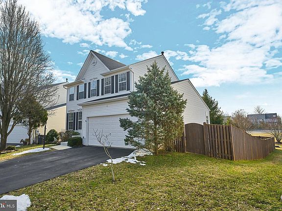2nd image of 12105 Sandown Ct