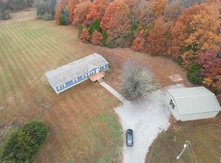 890 Gilead Church Rd, Vienna, IL 62995