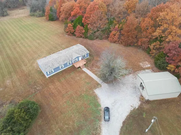 890 Gilead Church Rd, Vienna, IL 62995