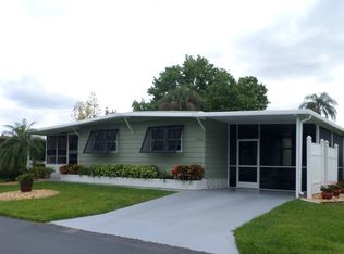 5754 Camelot Dr N, Sarasota, FL 34233