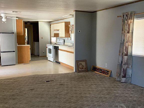 5th image of 240 E Charleston Ave