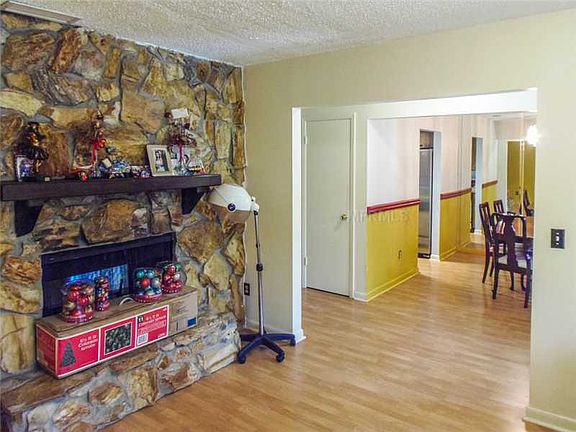 3rd image of 4311 Hollow Hill Dr