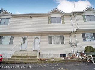 20 Cecil Ct, Staten Island, NY 10303