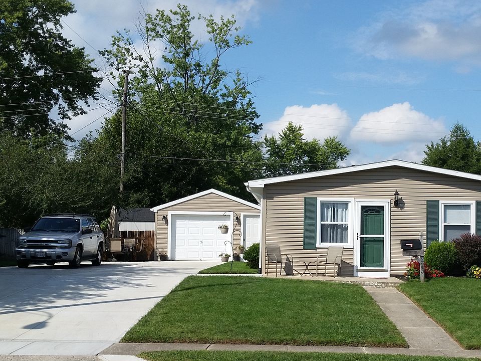 1st image of 223 Fenwick Dr