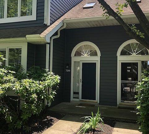 2nd image of 709 Driftwood Ln