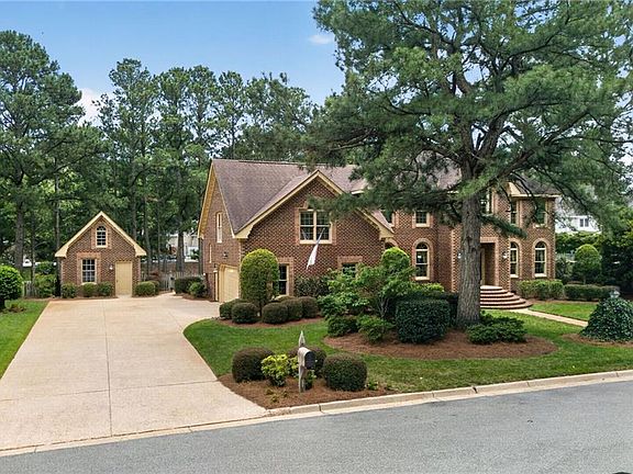 3rd image of 808 Costa Grande Dr