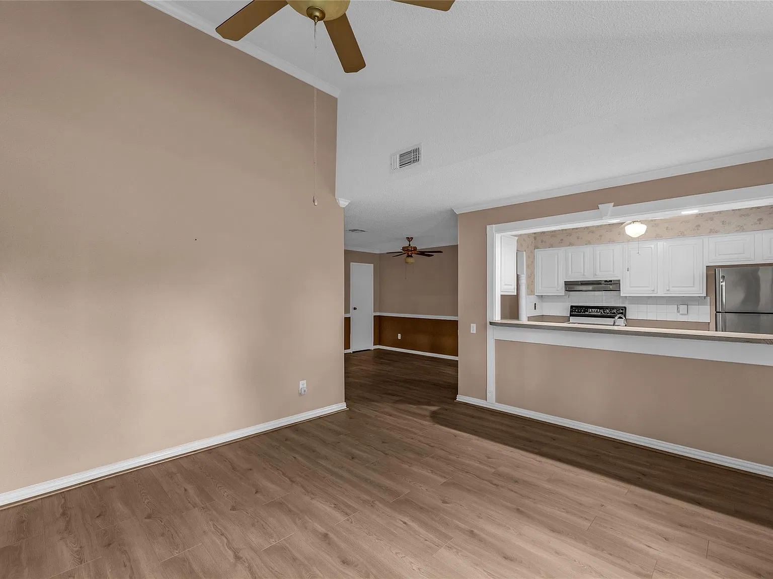 2 bed, 2.0 bath, 1139 sqft, $1,650 — Photo 4