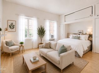 101 W 73rd St #3B, New York, NY 10023