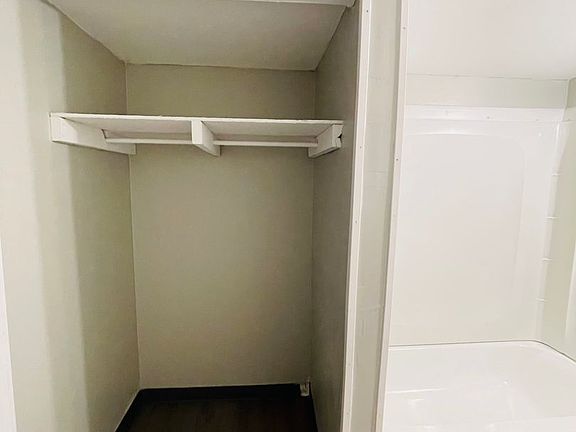 4th image of 210 Martin Ave #12