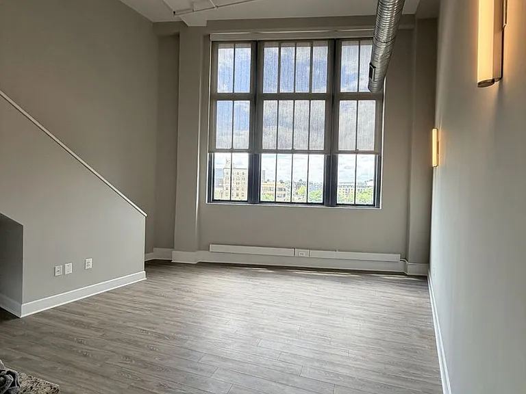 1501 Saint Paul St — Photo 2