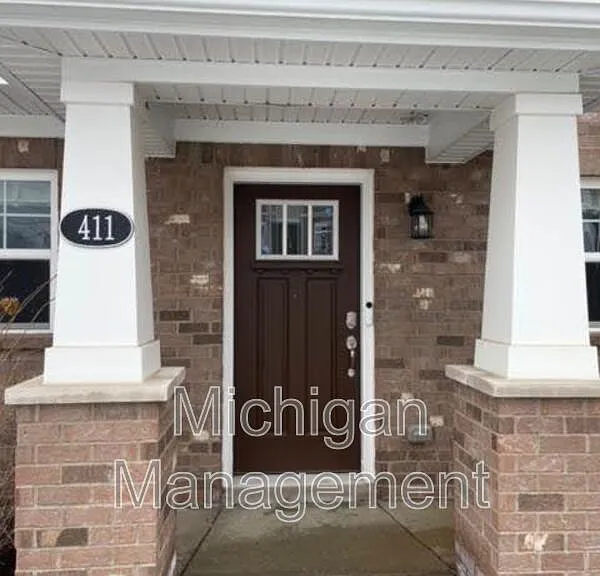 411 Wright St — Photo 2