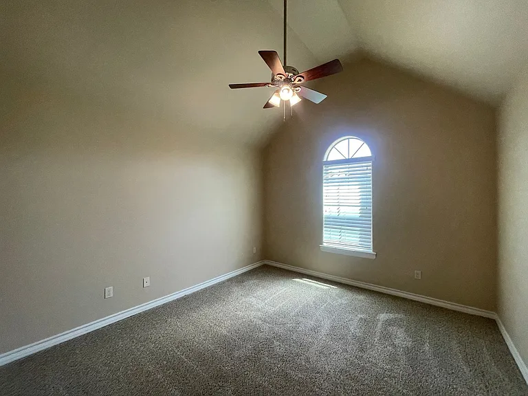 132 Lola Cir — Photo 16