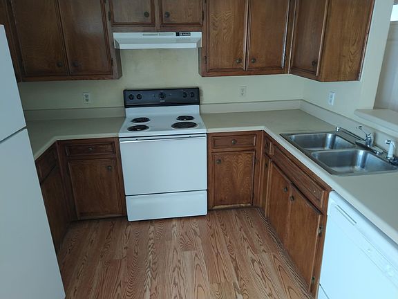 5th image of 10616 Mellow Mdws APT 41C