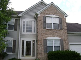 2211 Cheshire Dr, Aurora, IL 60502