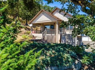 660 NE Bellview Ct, Roseburg, OR 97470