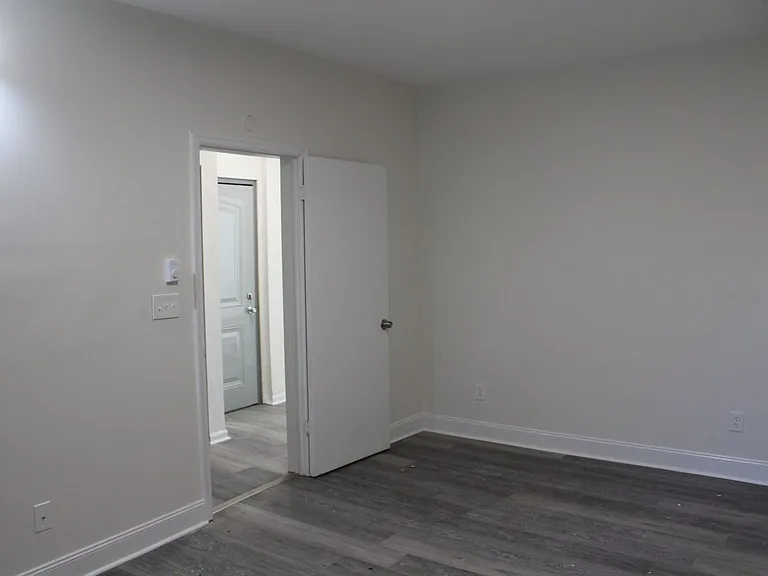 251 Green St — Photo 7