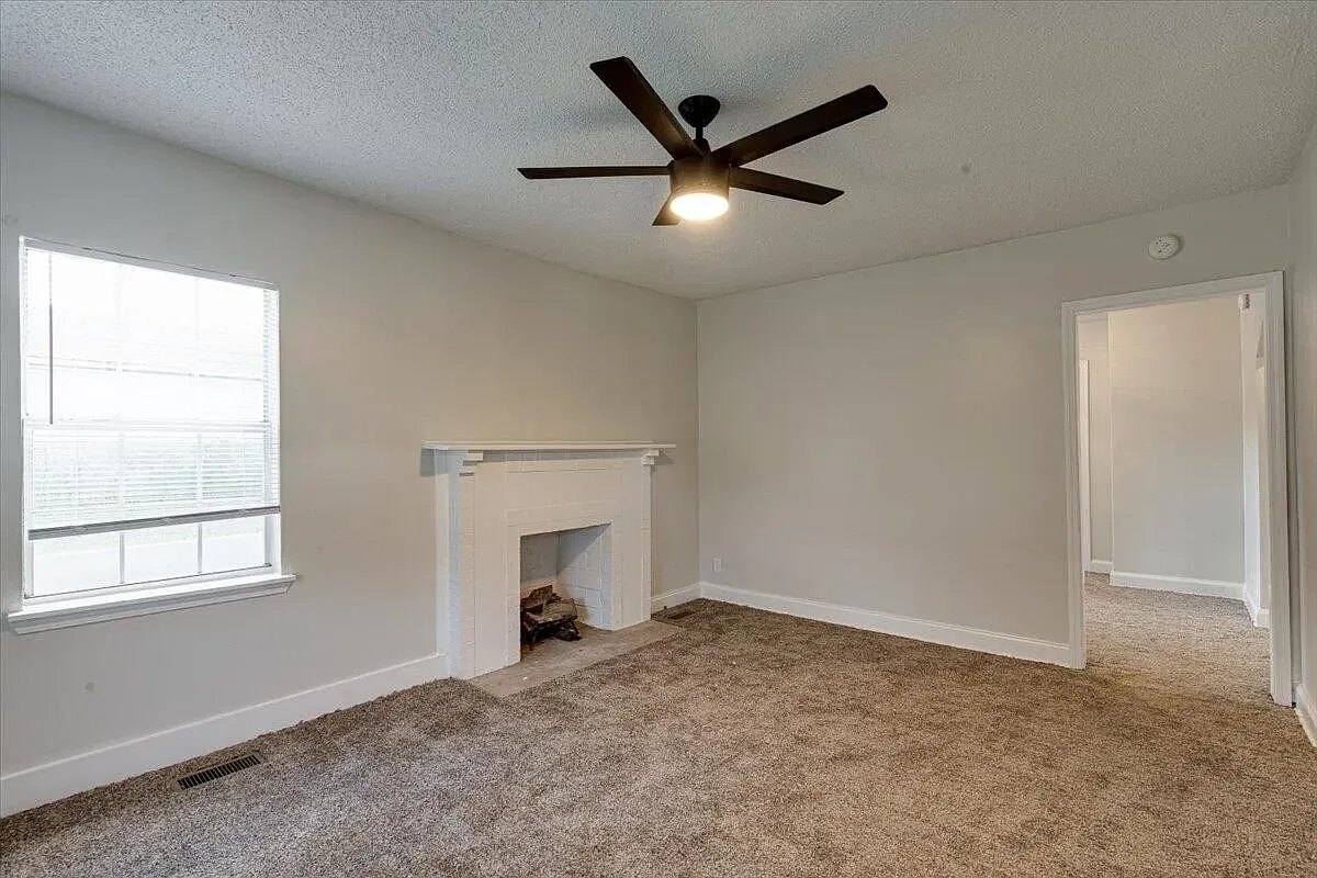510 N Germantown Rd — Photo 3
