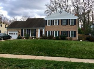 8605 Powder Horn Rd, Springfield, VA 22152
