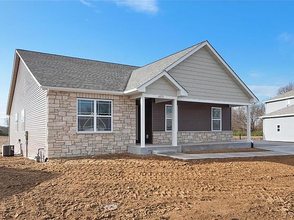 3rd image of 1013 Torrey Ln